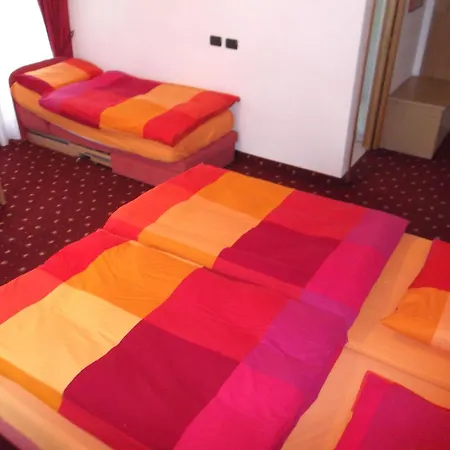 Tyrolia Hotel