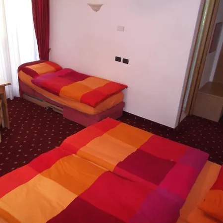 Hotel Tyrolia 3*