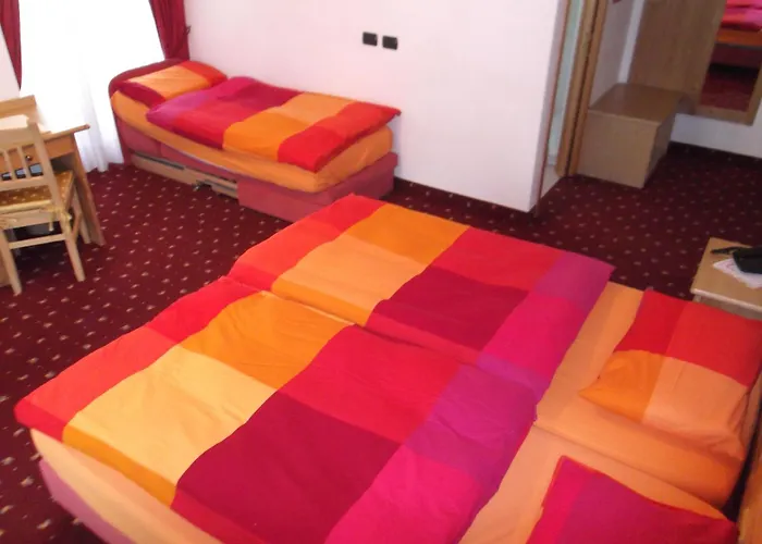 Tyrolia Hotel