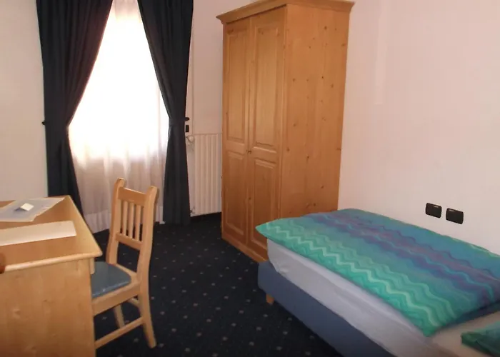 Tyrolia Hotel