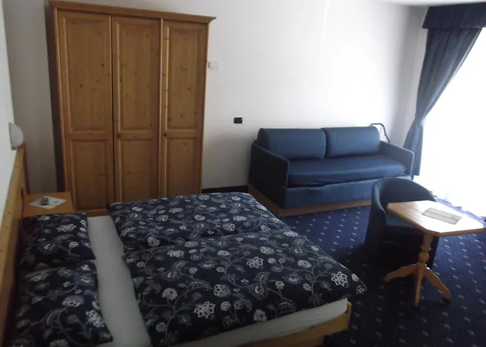 Tyrolia Hotel