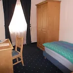 Szálloda Tyrolia