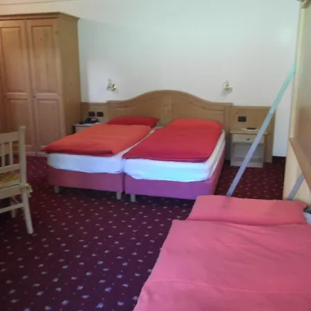 Hotel Tyrolia Malga Ciapela