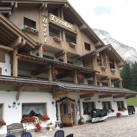 Hotel Tyrolia 3*