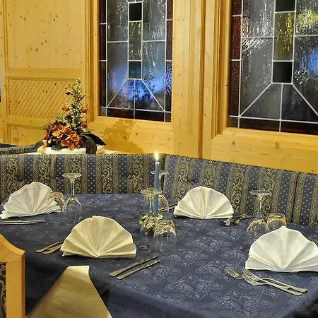 Hotel Tyrolia 3*