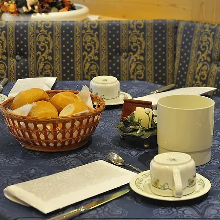 Hotel Tyrolia